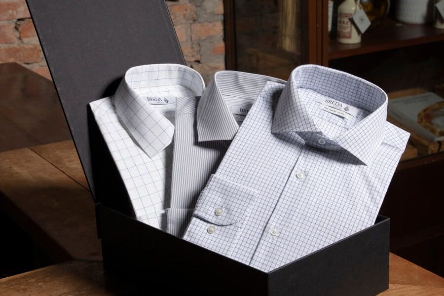 Como commbinar camisa